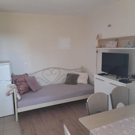 Apartment Maro シベニク エクステリア 写真