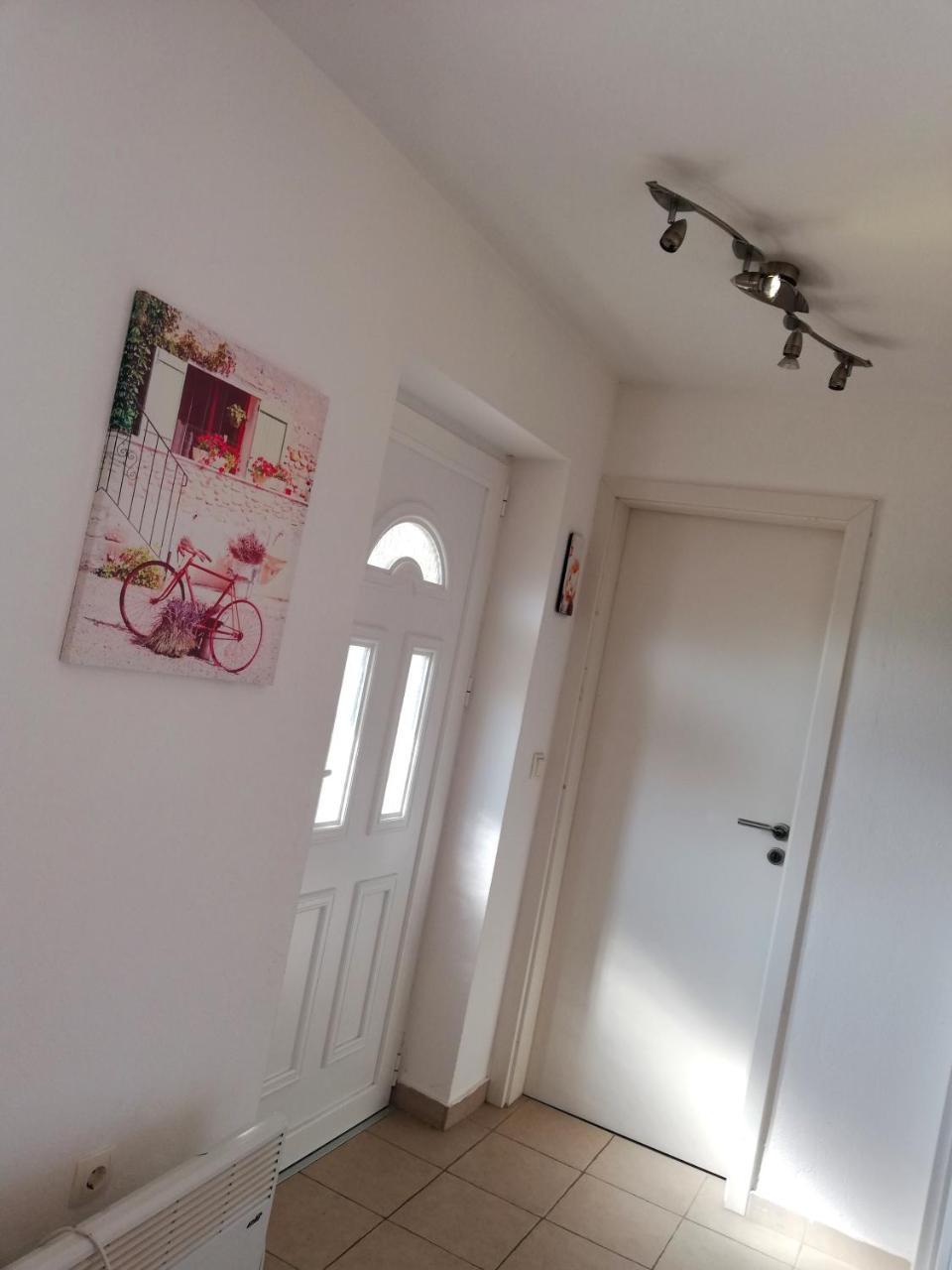 Apartment Maro シベニク エクステリア 写真